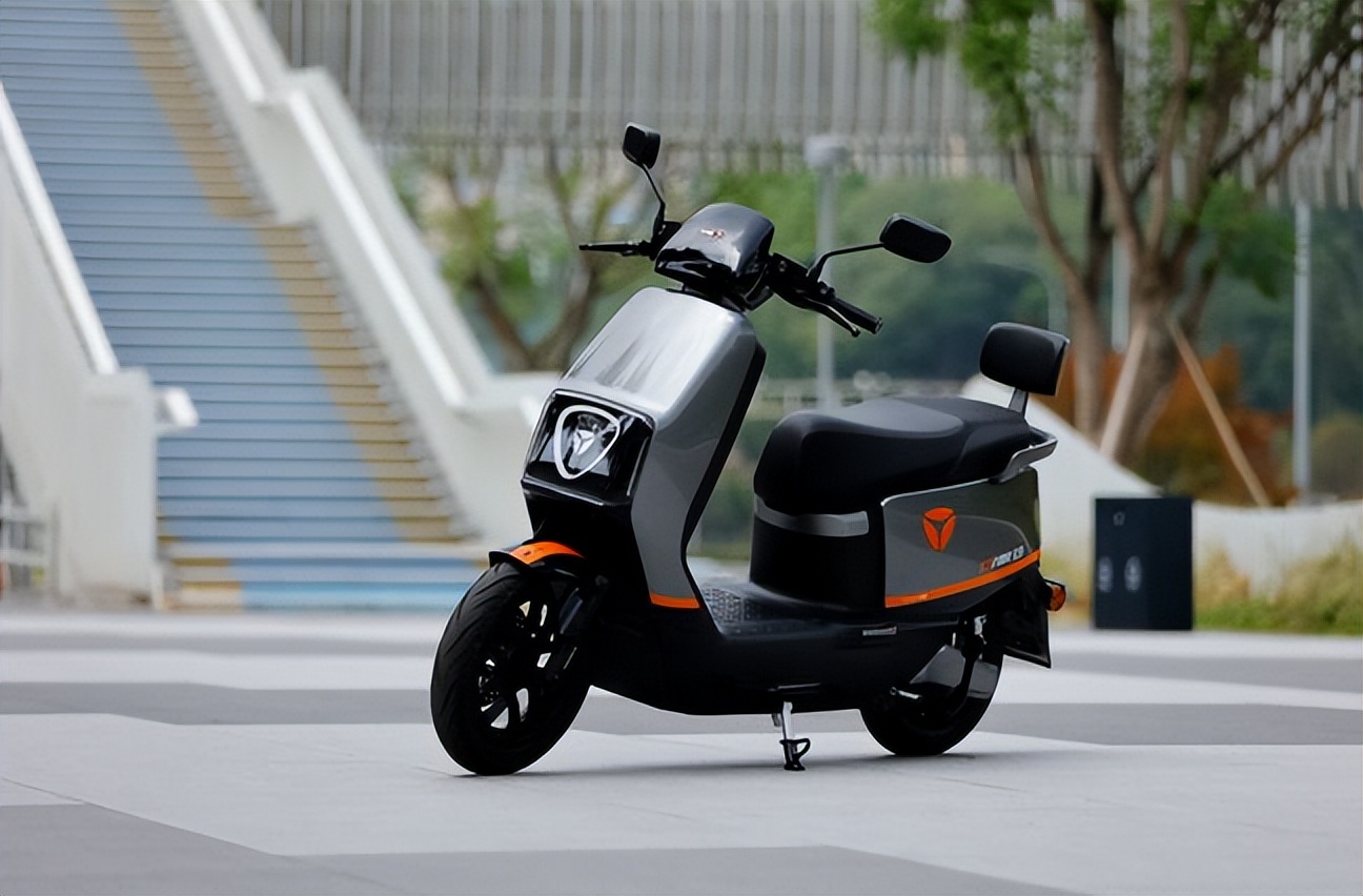 2000元以内电动车,为什么雅迪不如小刀,绿源销量高?有3个原因