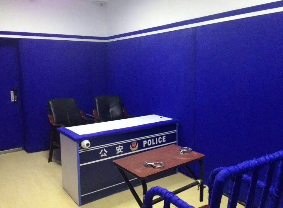 的话,安琪拉生前待的最后一个地方就是这套房子,而不是所谓的室外夜跑