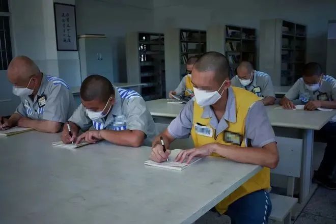 监狱生活痛苦,渴望自由促使改造.个人