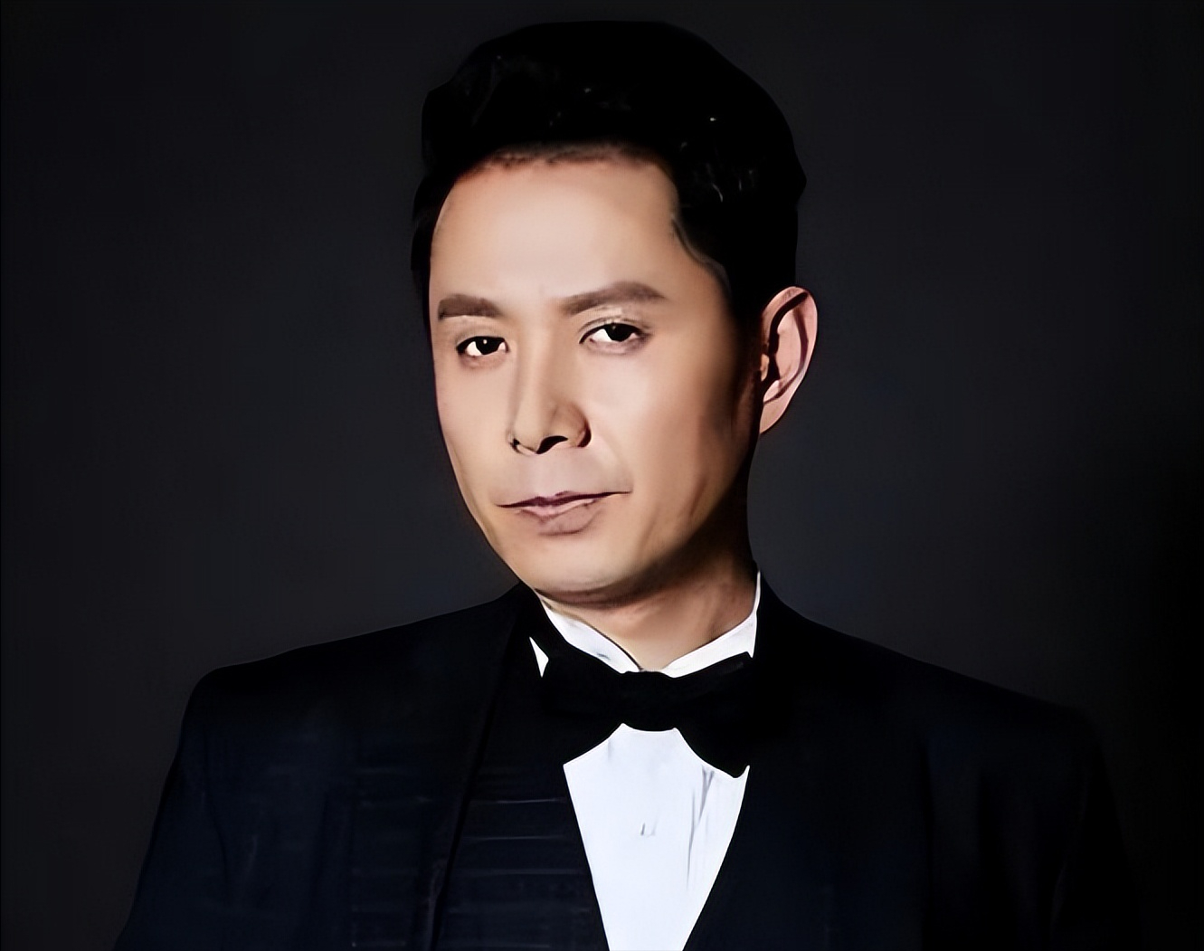 著名演员郭广平娶小妻子37岁做父亲17份报纸背后的愧疚