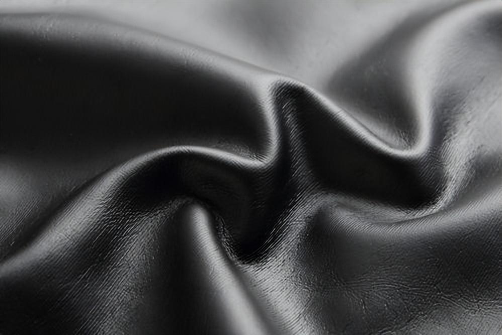 如何区分真皮和人造皮革只需要一滴水就可以直接现原形