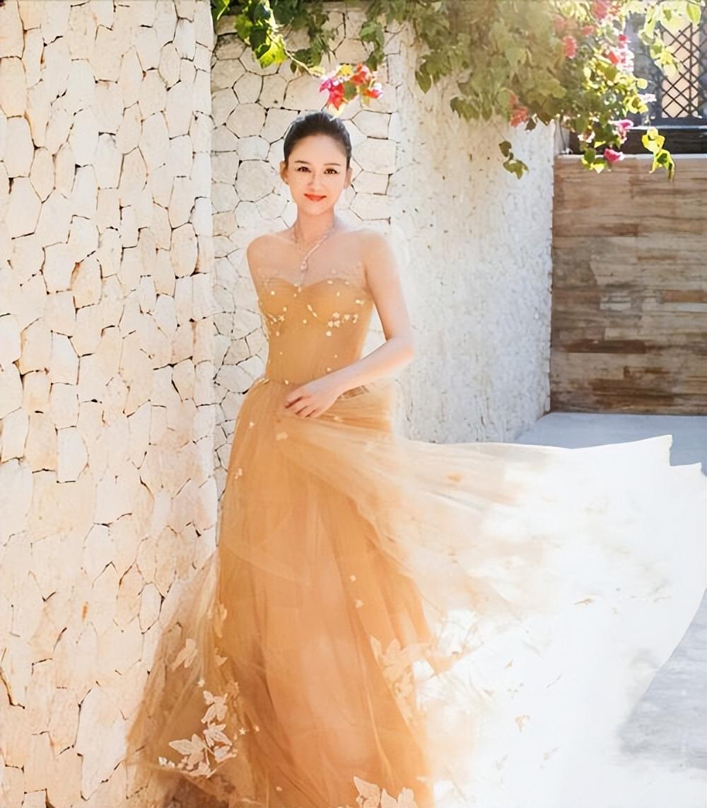 陈乔恩霍建华让她难释怀如今嫁给小九岁的富二代真幸福