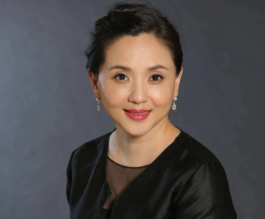 回顾演小白菜一夜成名嫁初恋恩爱至今被谣传守寡10年