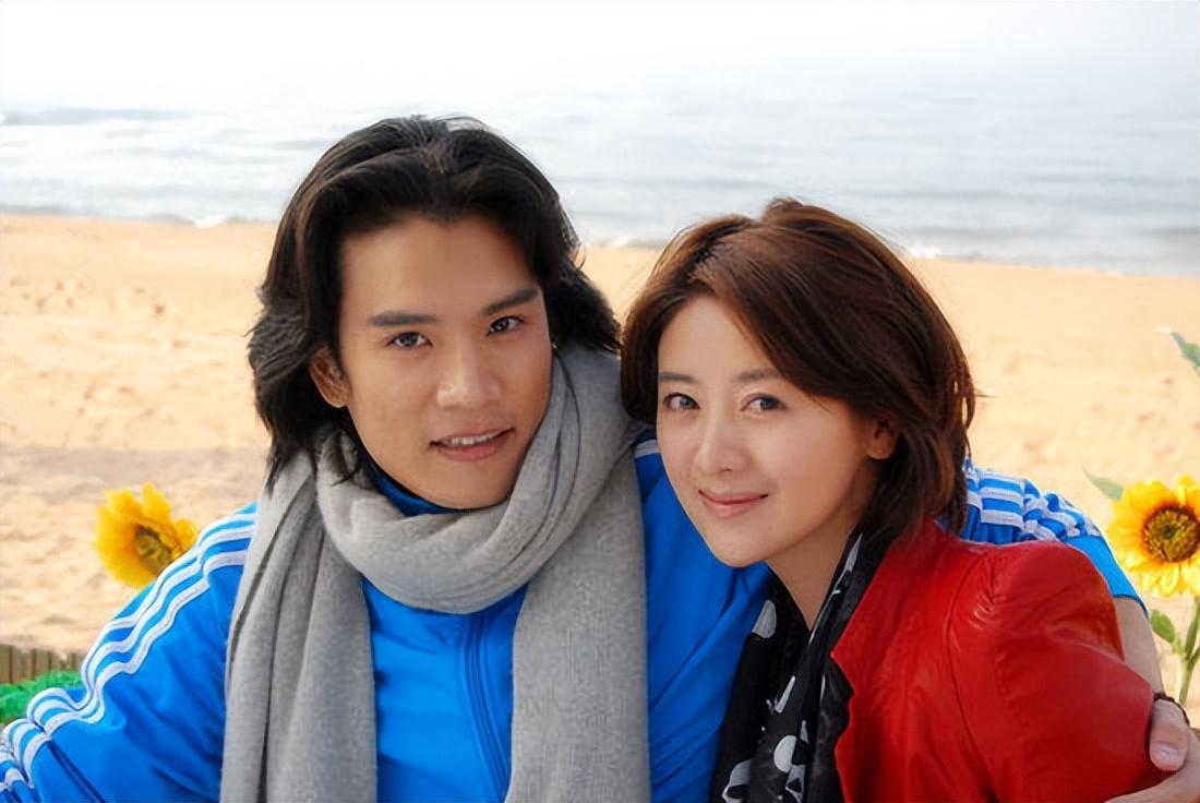 小李琳凭杜冰雁一炮走红二婚嫁给凌侍卫她赌对了