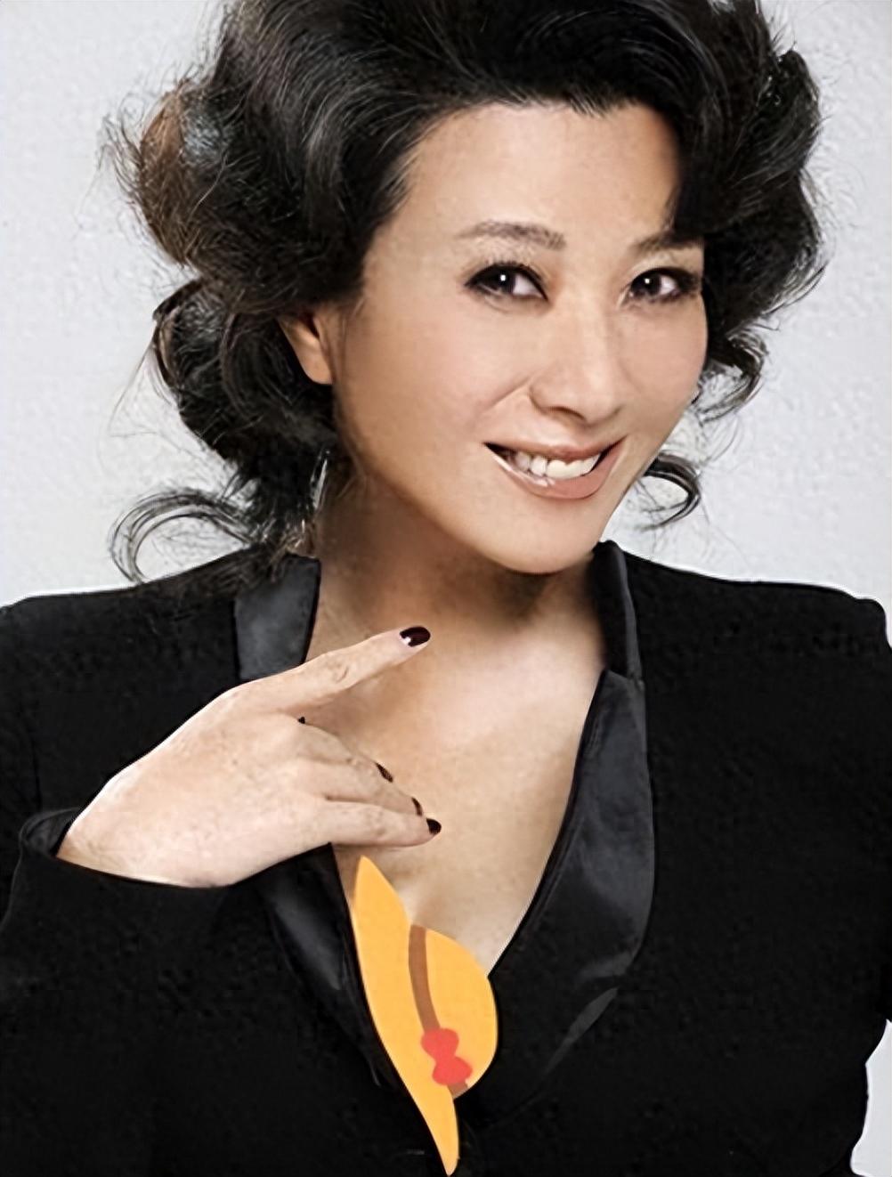 回顾出道40年零绯闻年过花甲孤身一人她是娱乐圈一股清流