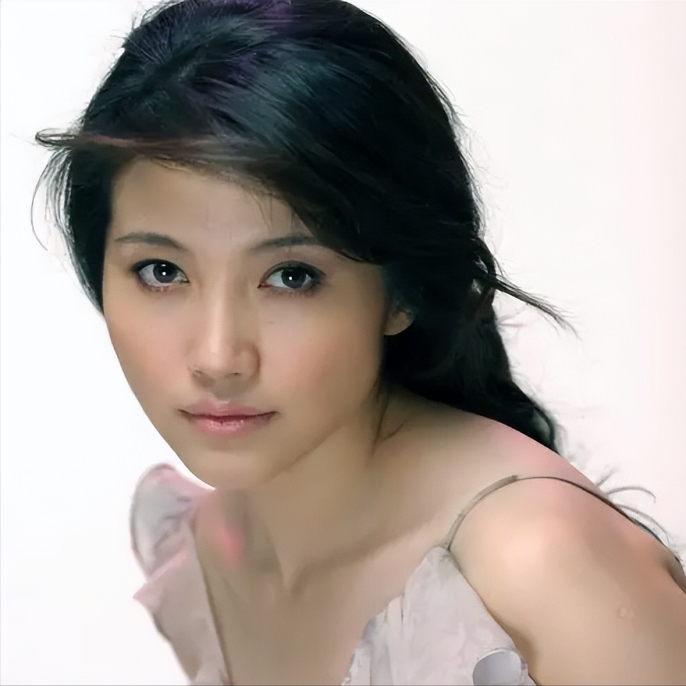 回顾她10年拿8个影后从不上综艺声称饿死也不接广告