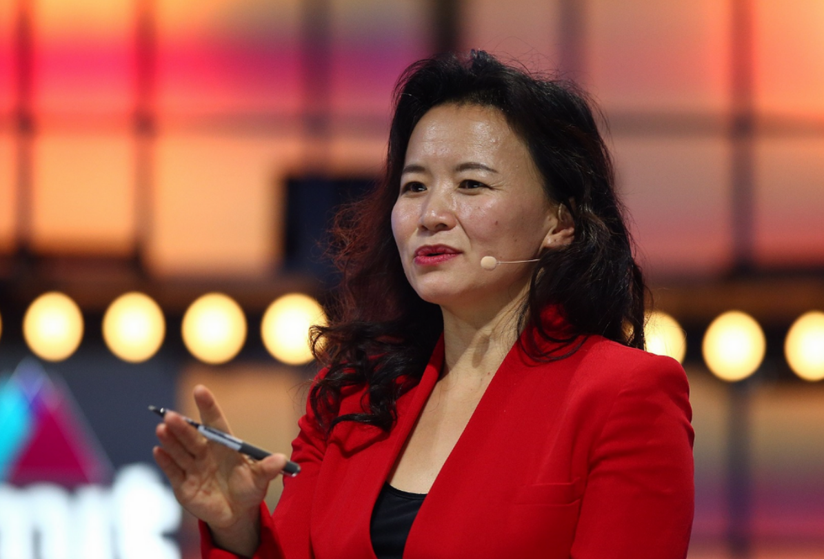 央视间谍成蕾潜伏中国20年造成上千亿损失结局大快人心