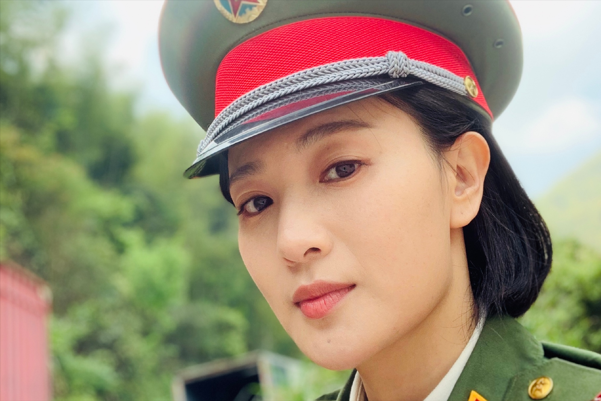 她被誉为铁娘子长得美演技好低调嫁同行为妻生活简单幸福