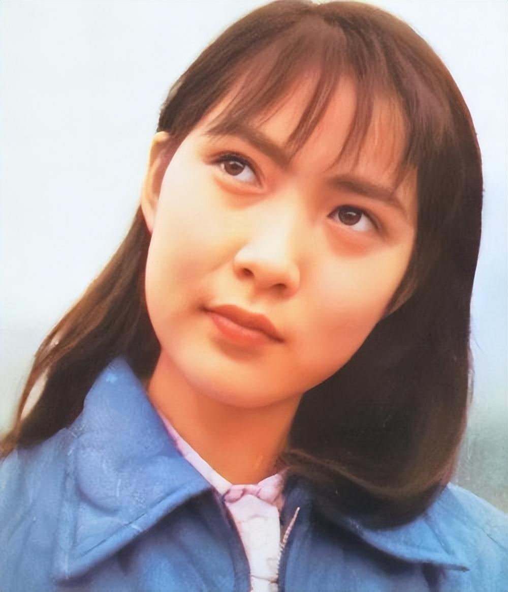 被人们记住,开始崭露头角第一次出演电影的沈丹萍,就因出众的长相和