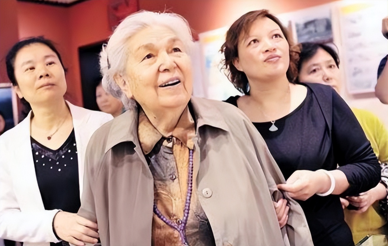 1949年刘亚楼受命赴苏丈母娘提出请求叫你妻子回莫斯科寻亲吧