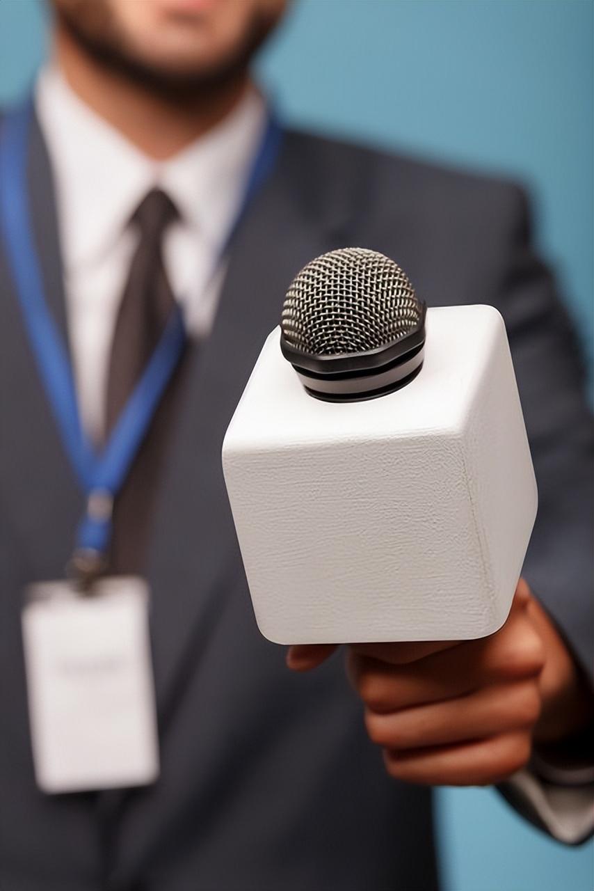 回顾马面女孩吴小燕14年出门用布遮头多年后换脸收获爱情