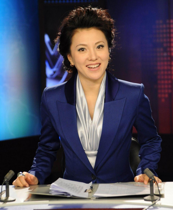 回顾主持人梦桐与富商结婚19年零绯闻今47岁风韵犹存