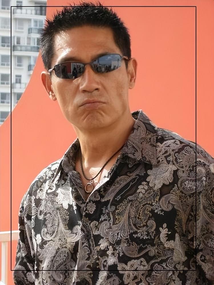 柴鸥自年轻时就崇拜石凉,她直率地表白了对石凉的倾慕之情.