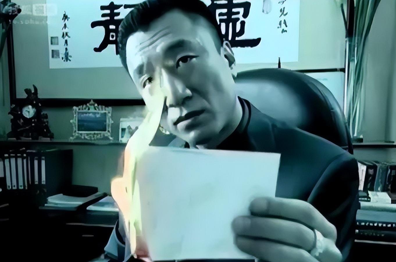《永不瞑目》开拍时,孙红雷刚刚从中戏音乐剧大专班毕业,他等了7个