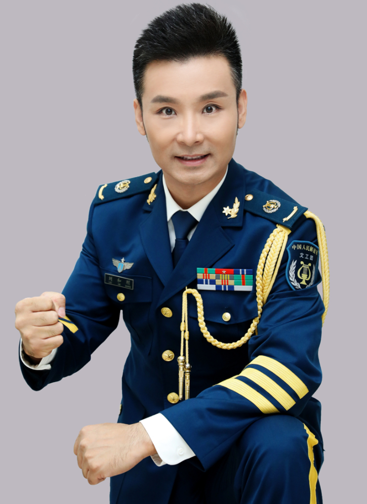 回顾刘和刚农村小子娶世界小姐成名了把父母和岳父母接来住