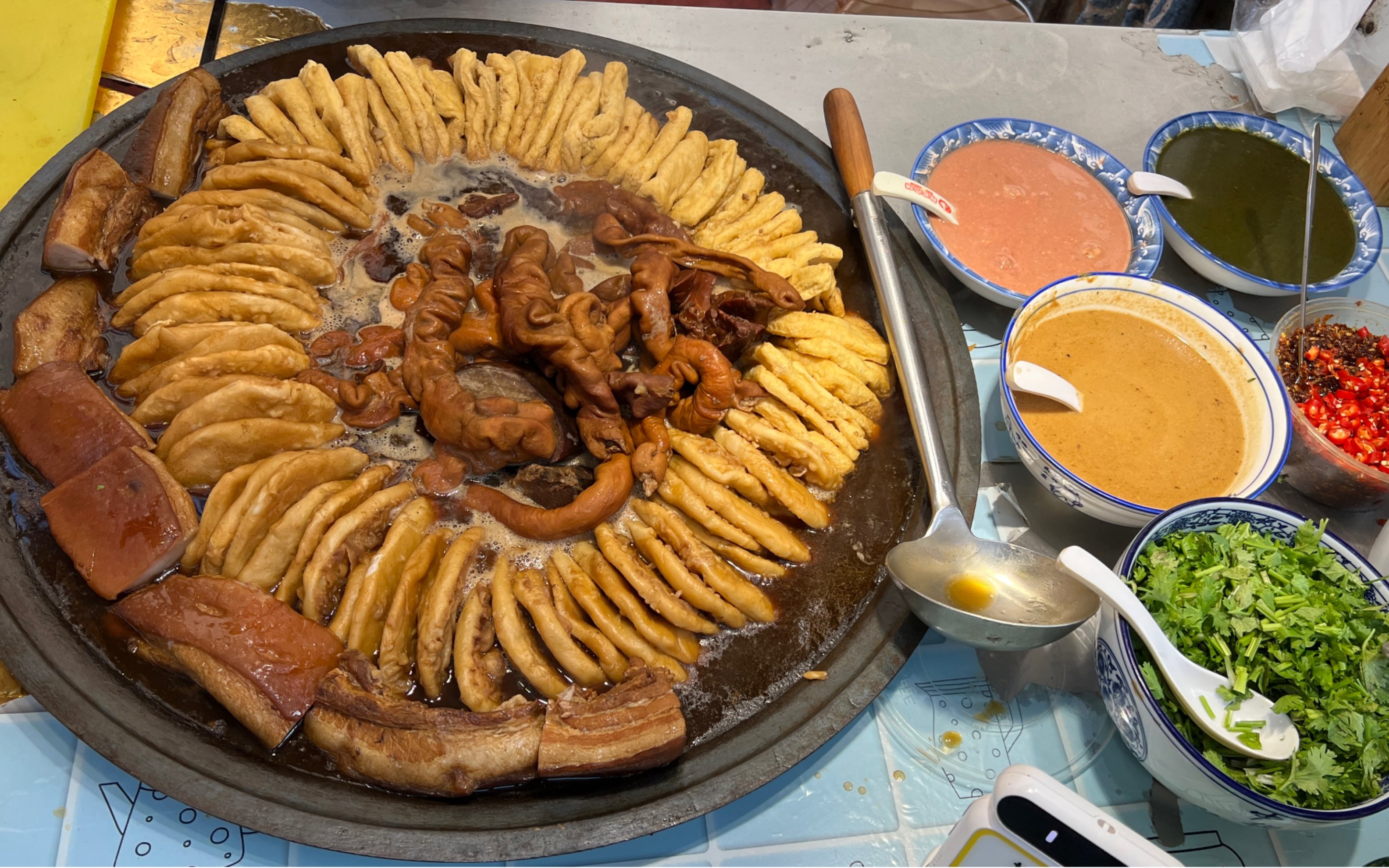 去北京饭店必点的10道菜,都是"京菜之魂",老板:你是北京人?