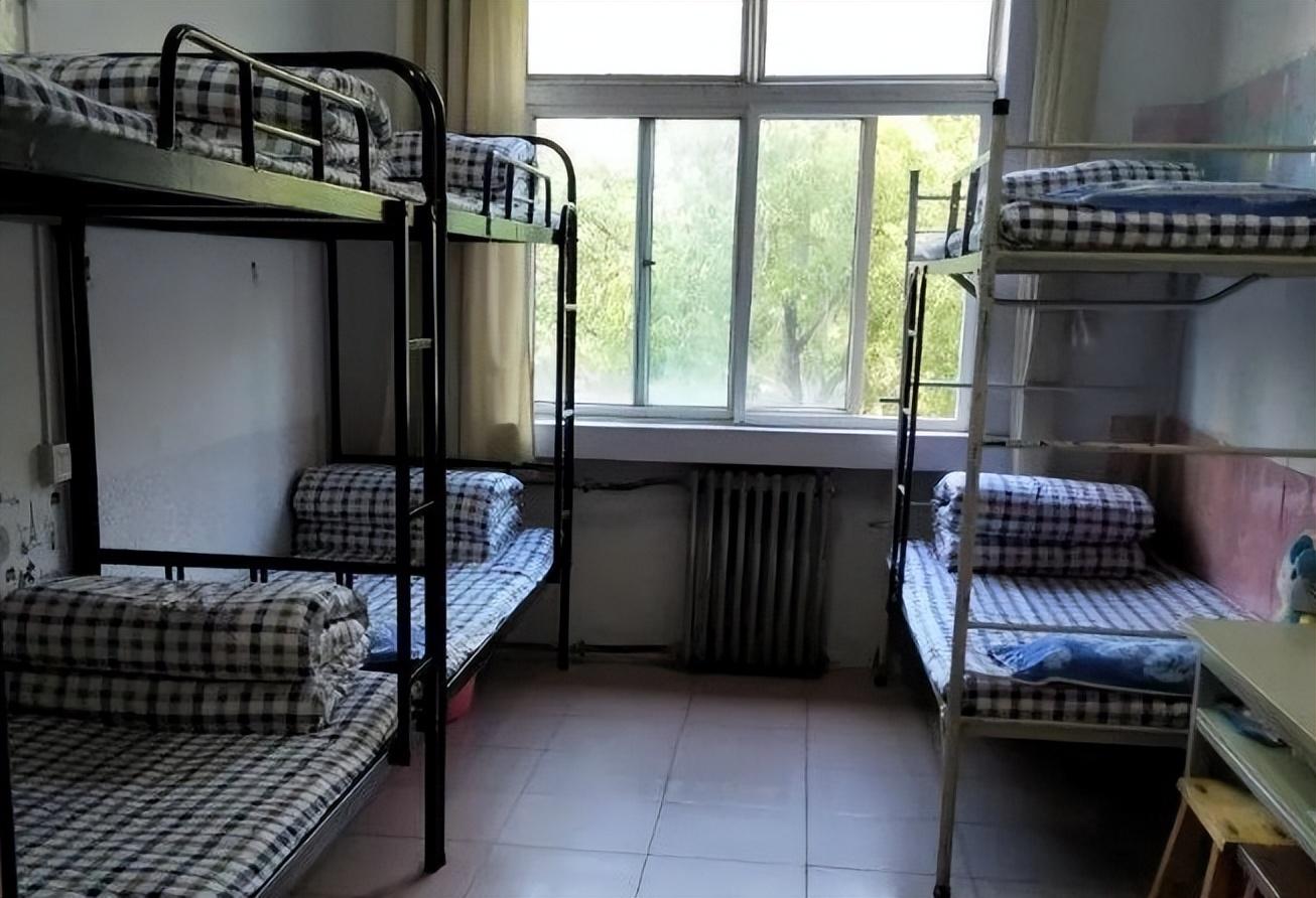 09年,上海女研究生带母上学,两个月后自缢身亡在宿舍,谁"逼"的?