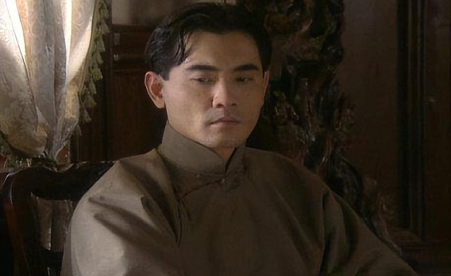 赵文瑄与李少红导演合作了的电视剧《雷雨》,在这部电视剧中,赵文瑄