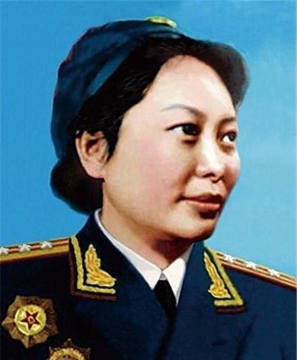 1985年萧华病逝与他相爱46年的妻子晚年自责我也许犯了个大错