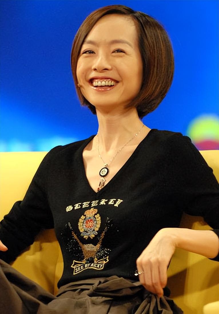 鲁豫走过半生归来仍是一人两段婚姻孩子是她最大的遗憾