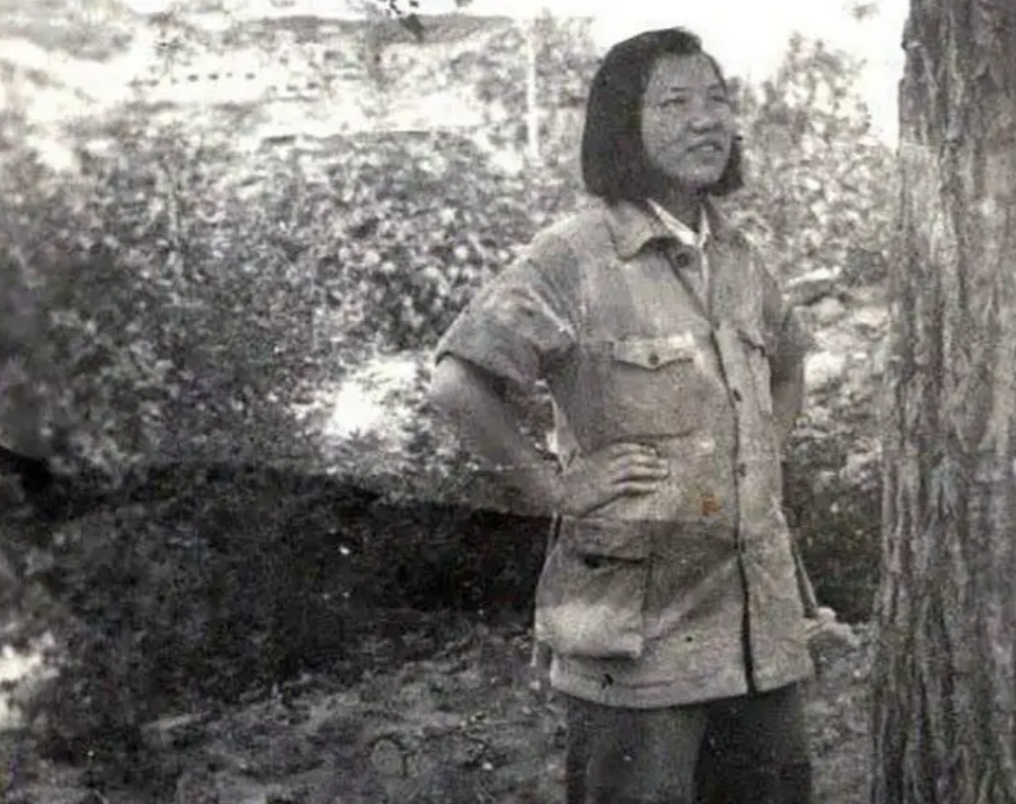 1990年毛远志去世,丈夫整理遗物时发现一封残信,打开后让人泪目