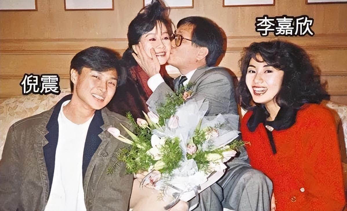 为了和李嘉欣腻在一起,倪震甚至直接将自己的工作晾在一边,整天开着豪