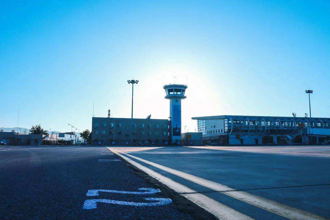 因此为了满足市场需求,我国人民解放军空军部队经常会从部队中抽调