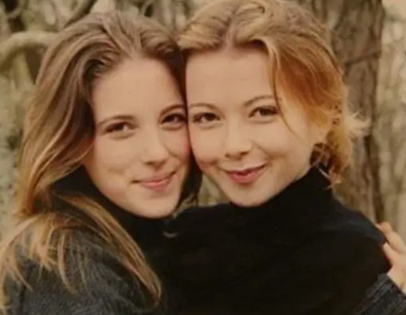 而他们一家之所以对中国有着这样的情怀,还要从爱中和爱华的祖父开始