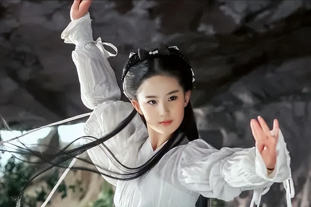 回顾:"科技脸"反面教材,初见荧屏惊鸿一瞥再见整容颜垮不敢认