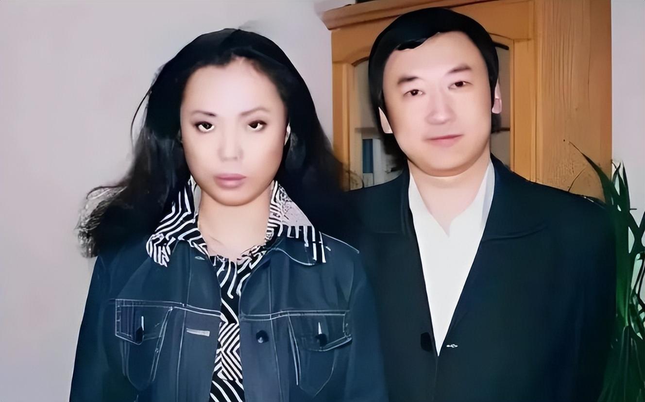 回顾看了春晚上的黄绮珊后才明白谭晶当年为何嫁给科学家