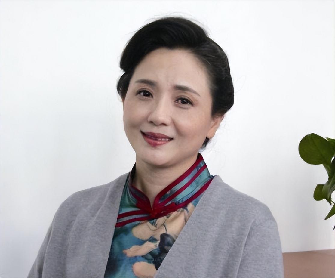 结语是越剧名旦,是实力派演员,陶慧敏用自身的努力为观众塑造了很多