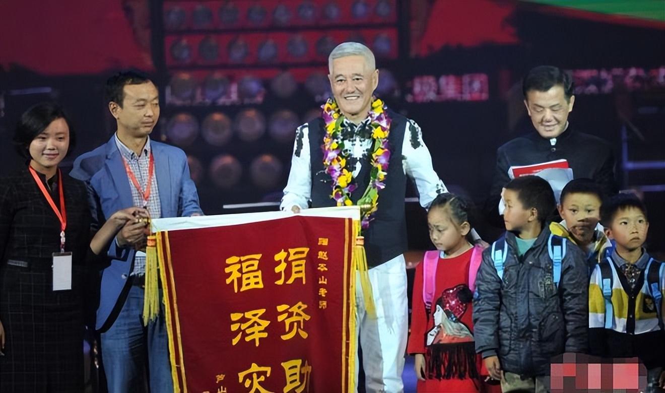 父亲打拼儿女败家细扒赵本山资产2亿飞机不过冰山一角