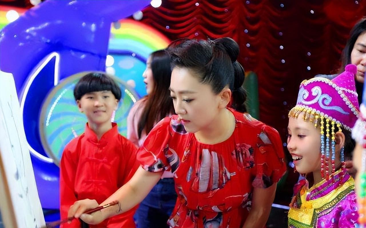 "月亮姐姐"王淏