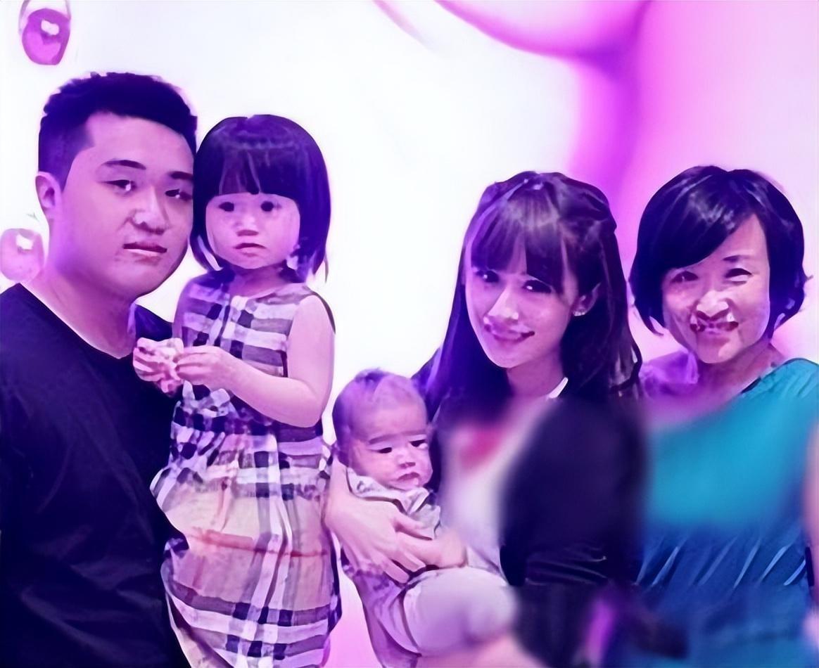 小杨幂韦雪为秦奋赌命生子赚9亿被王思聪怒骂地摊货