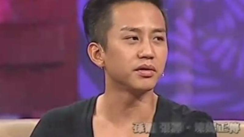 回顾邓超姐姐掏空积蓄供他读书成名后回报姐姐2套房