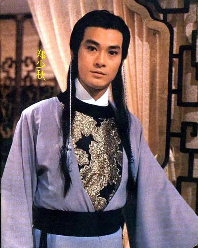 其实孙红雷的脸不用想都知道不适合古装,大脸盘子小眼睛,甚至称不上"