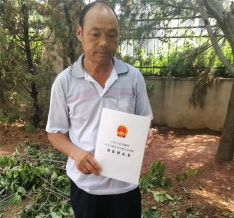 2016年新生徐玉玉被骗9900学费后含恨猝死警方震怒发a级令通缉