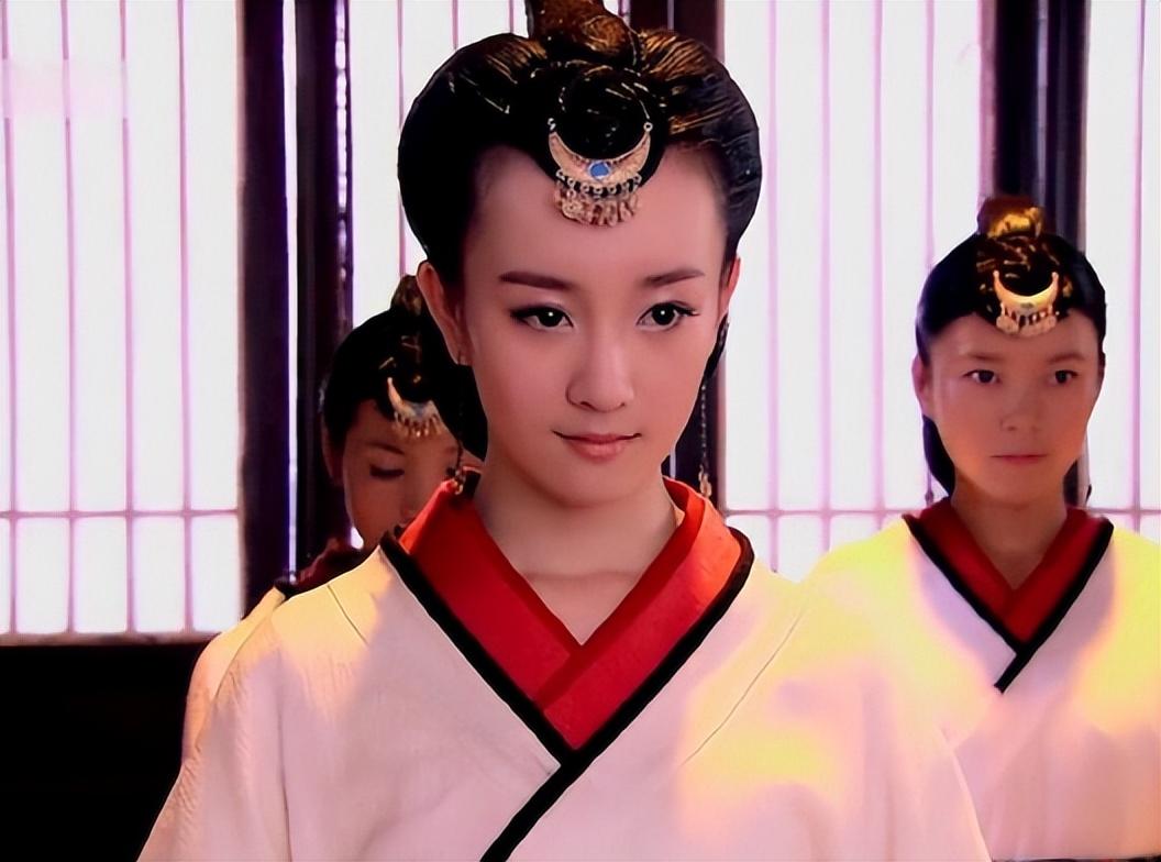 张檬刚出道时的张檬,长相特别纯.