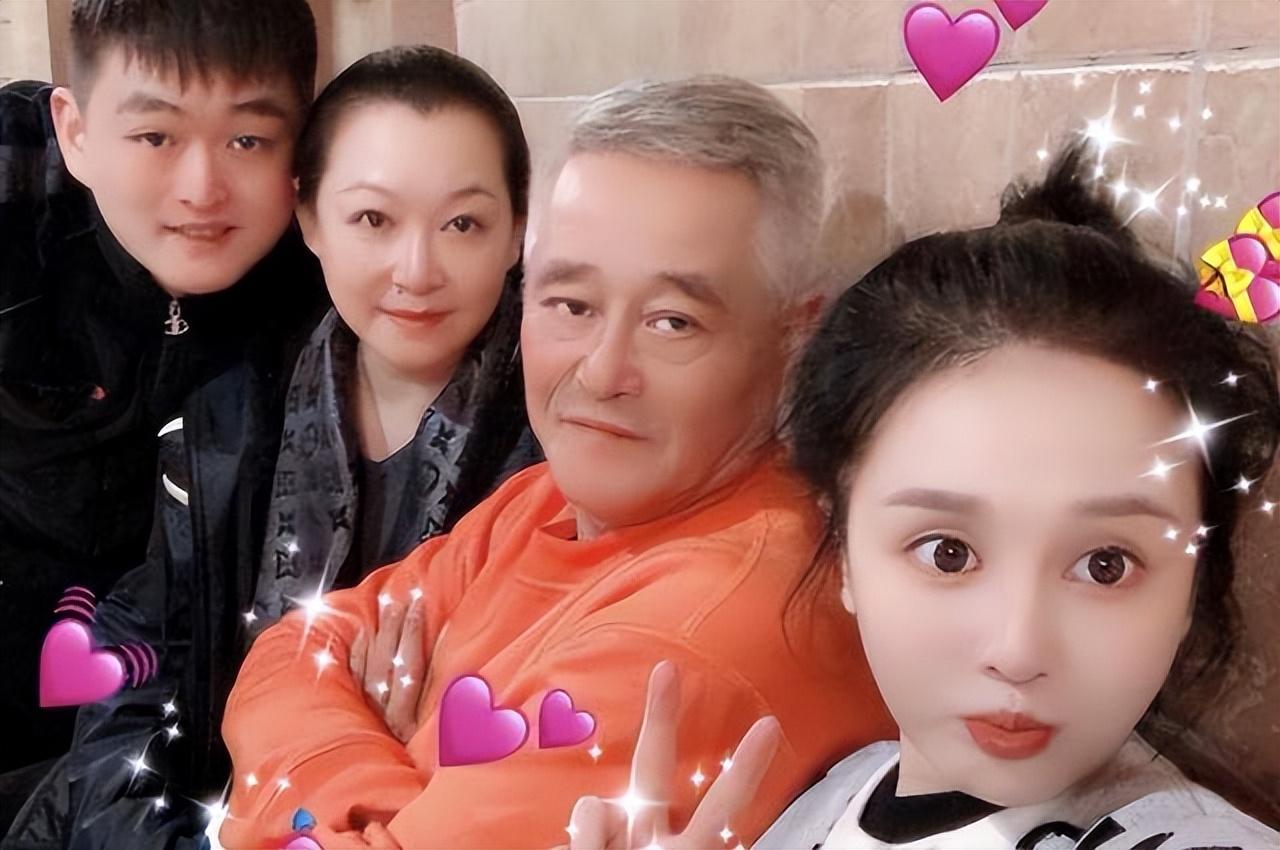 父亲打拼儿女败家细扒赵本山资产2亿飞机不过冰山一角
