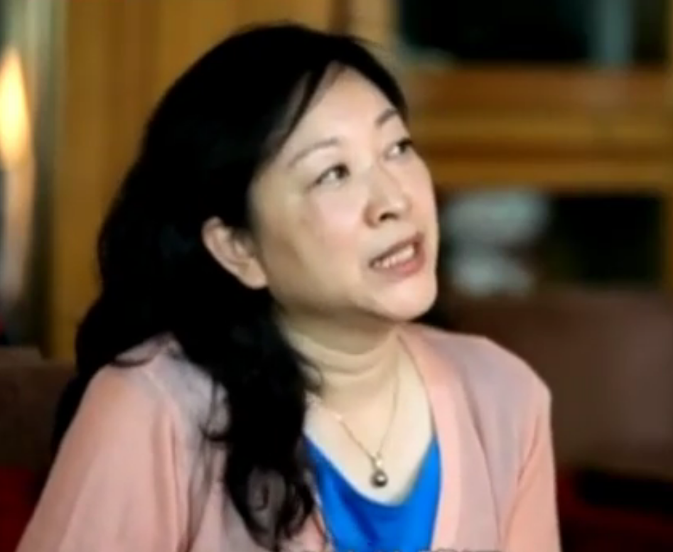 现在,罗京已经过世12年了,刘继红也将他们的儿子抚养成人.