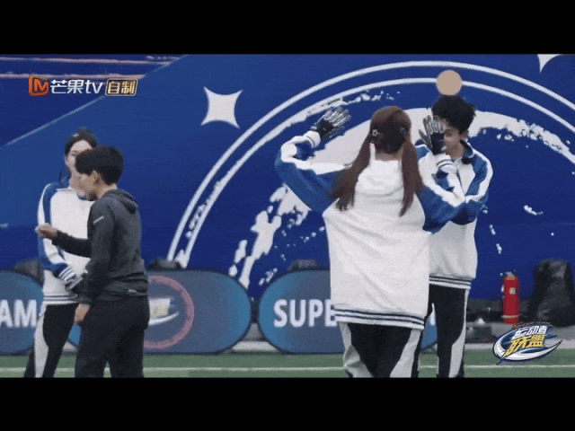 好家伙这么好磕吗原来他俩公费恋爱了1年