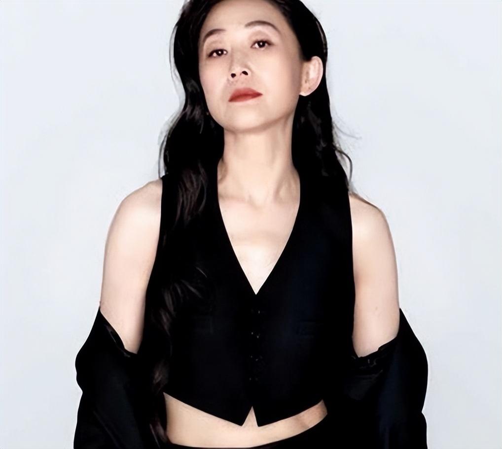 国家一级演员陈瑾59岁从没谈过恋爱和亲哥哥互相照顾一生