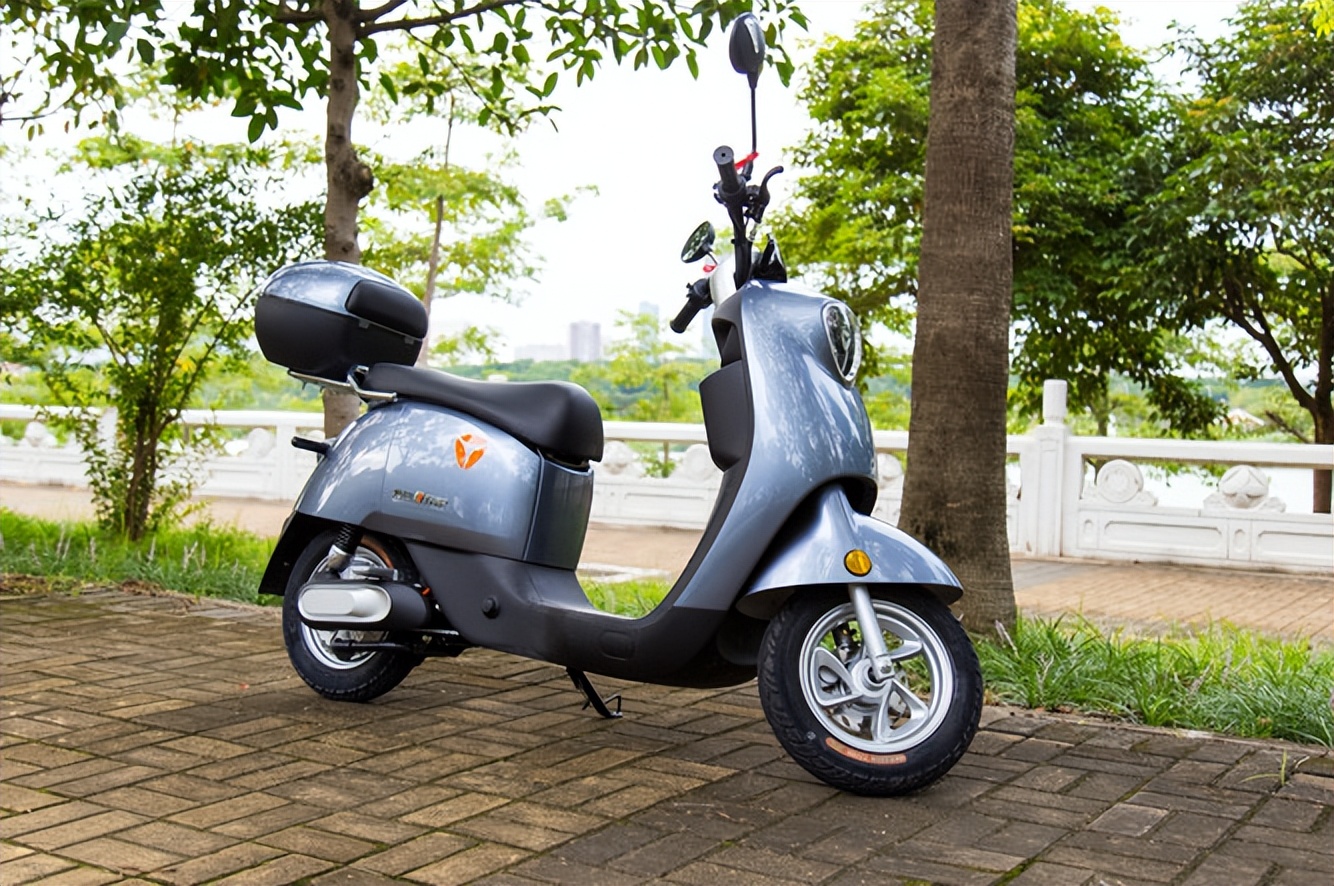 2000元以内电动车,为什么雅迪不如小刀,绿源销量高?有3个原因