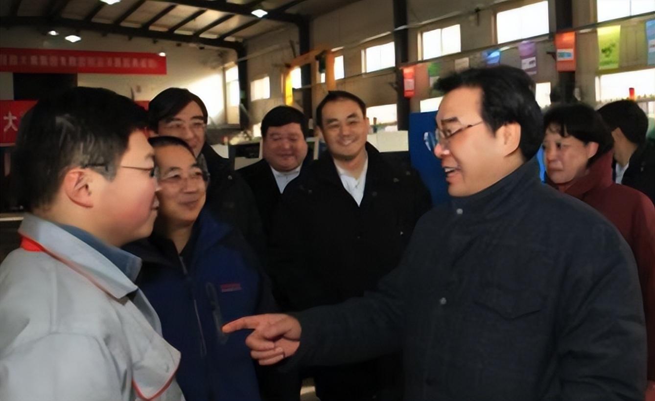 的求学履历,以及拥有强烈的愿望进入贵校时,负责老师几乎控制不住表情