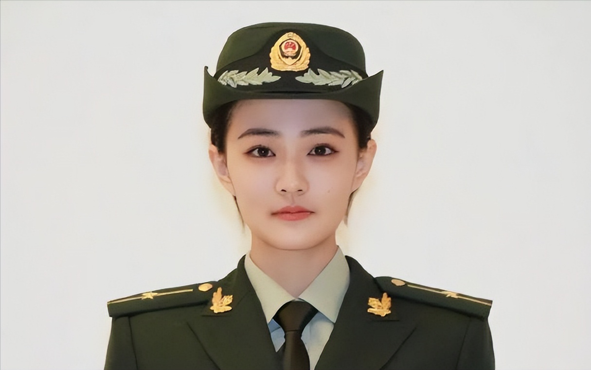 回顾三届军艺校草胖若两人校花依旧美丽还有1位是大满贯视后