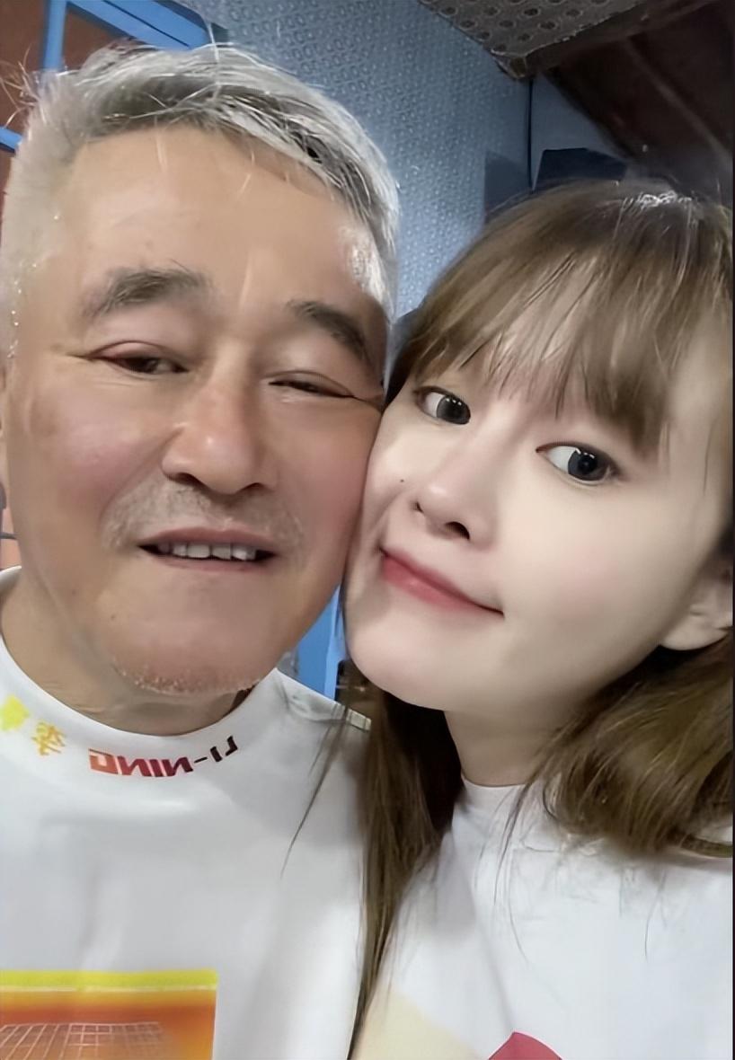 父亲打拼儿女败家细扒赵本山资产2亿飞机不过冰山一角