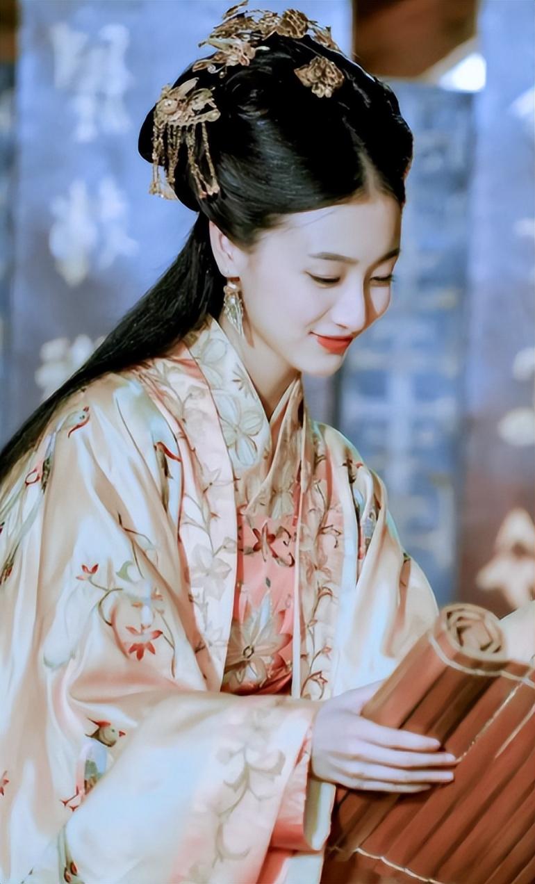 盘点娱乐圈隐藏的古装美人万茜眉目如画毛晓彤小家碧玉