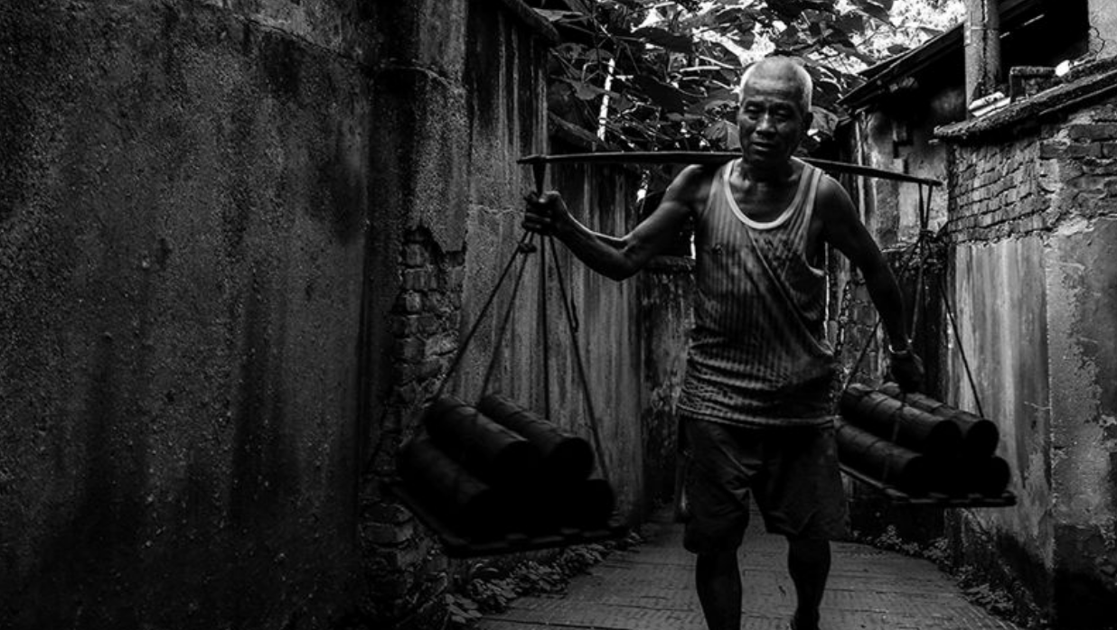 家住重庆巫山县官渡镇店子村的龚清孝,是我们今天故事的主人公,他有