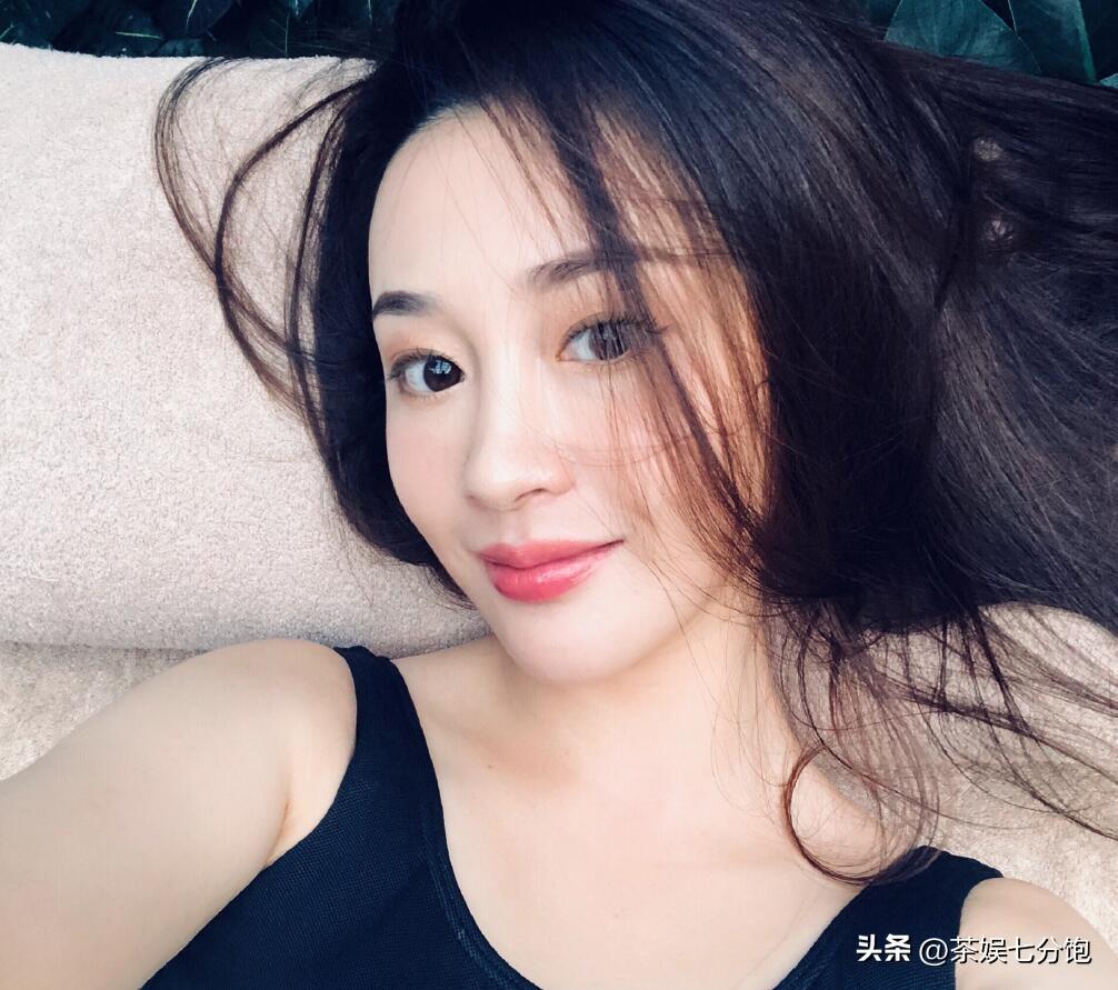 吴秀波女友陈昱霖现状图片