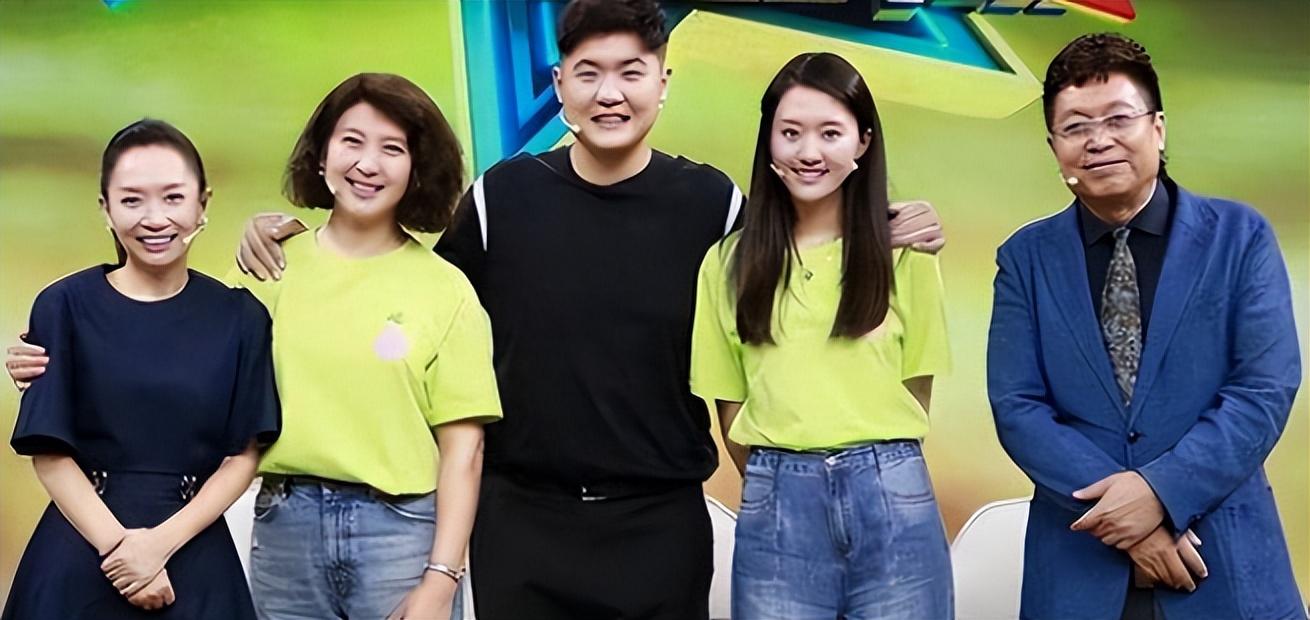 回顾闫学晶嫁大10岁二婚富商46岁高龄产女继女的选择让人泪目